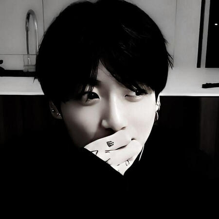 정국오빠.....너무 사랑해 너의 웃음 너의 눈빛 너의 성격 너의 모든것을 사랑해 내가 너를 얼마나 사랑하는지 모를거야... 물론 방탄소년단 멤버들이지만 그정도까지는 운이 없는거 같은데.... 할말은 많은데 이정도밖에 못쓰네요.. 제가 쓴거 절대 안보실거 알지만.. 내 감정을 조금 표현하고 싶었다.